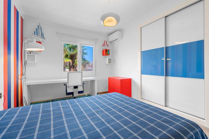 Image No.42-5 Bed Villa for sale