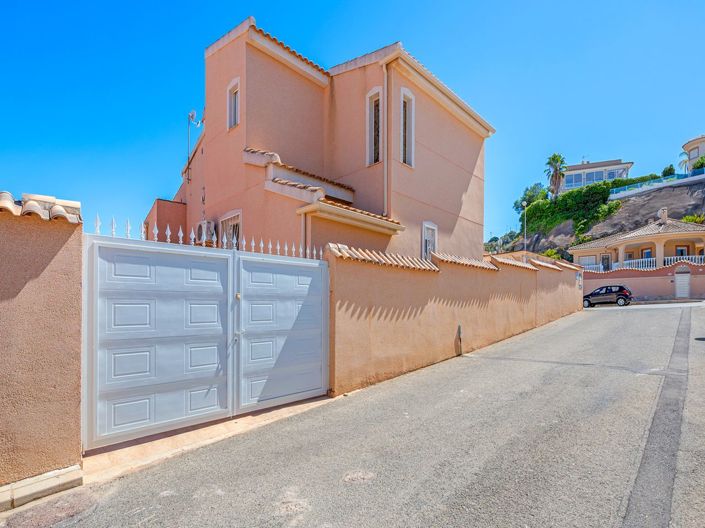 Image No.12-3 Bed Villa for sale