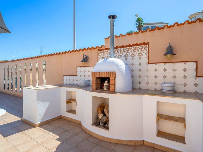 Image No.7-3 Bed Villa for sale