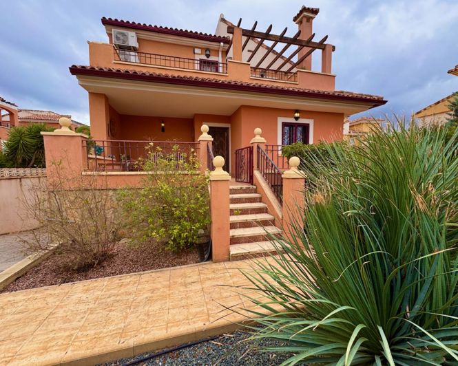 Image No.1-3 Bed Villa for sale