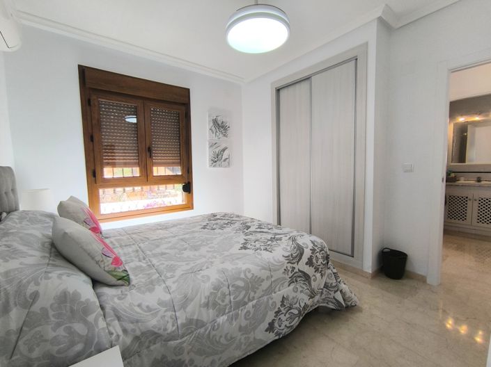 Image No.14-3 Bed Property for sale