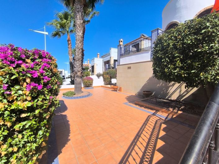 Image No.24-3 Bed Property for sale