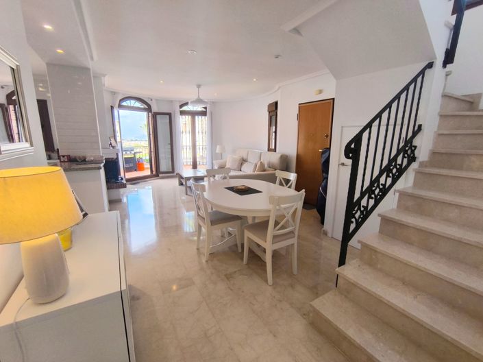 Image No.8-3 Bed Property for sale