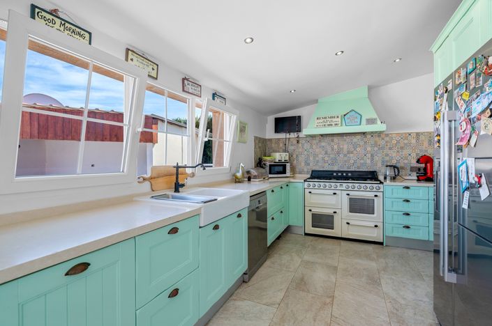 Image No.14-6 Bed Country Property for sale