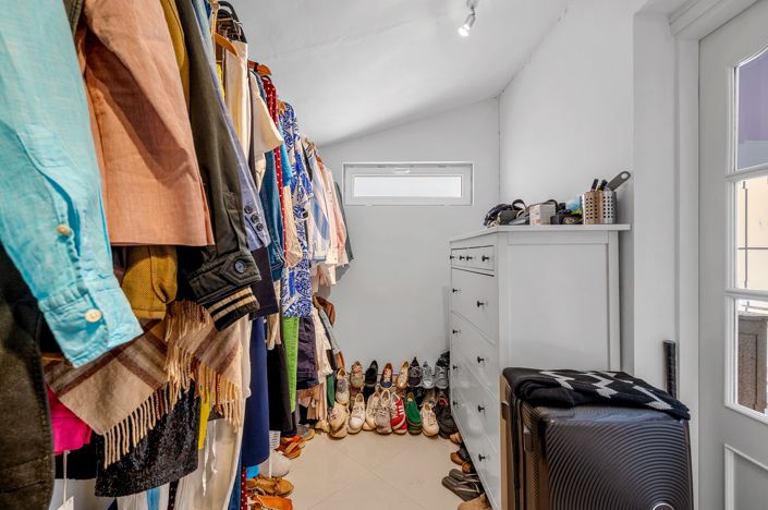 Image No.19-6 Bed Country Property for sale