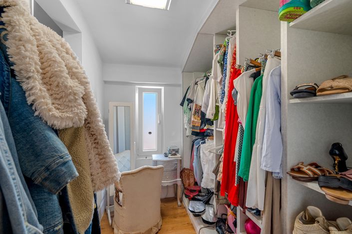 Image No.28-6 Bed Country Property for sale