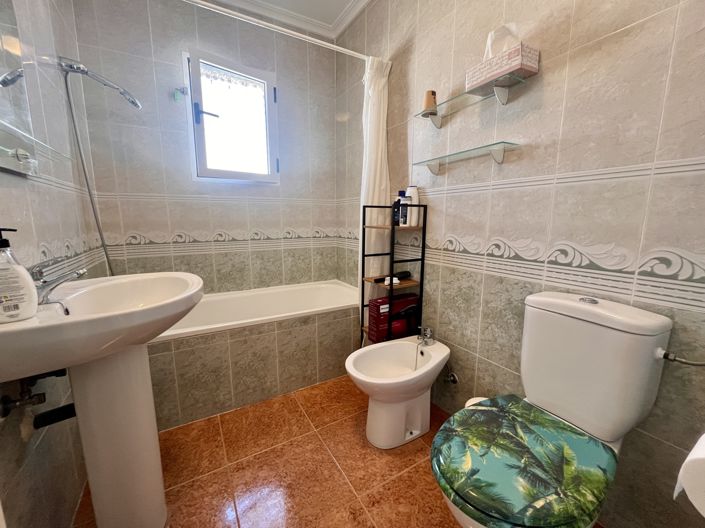 Image No.19-3 Bed Apartment for sale