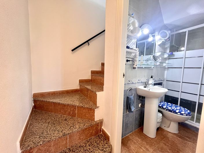 Image No.21-3 Bed Apartment for sale