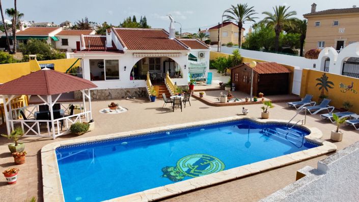Image No.1-3 Bed Villa for sale