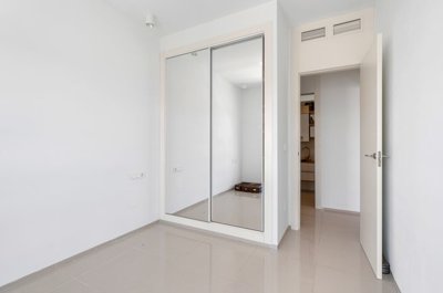 o1iugod8i49s32dem8143r1b472v