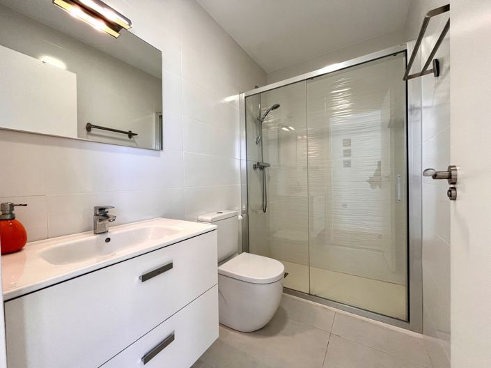 Image No.14-4 Bed Townhouse for sale