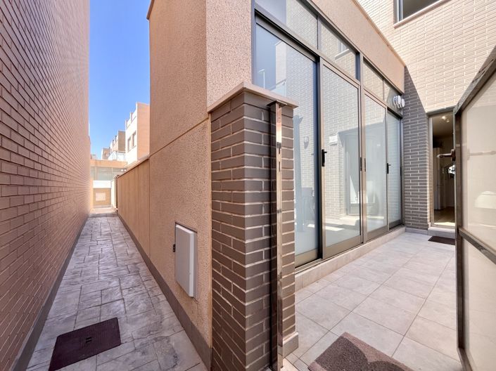 Image No.31-4 Bed Townhouse for sale