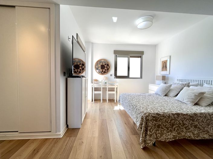 Image No.9-4 Bed Townhouse for sale