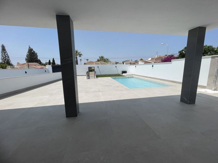 Image No.43-3 Bed Villa for sale