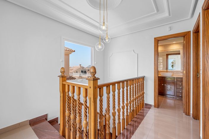 Image No.17-4 Bed Villa for sale