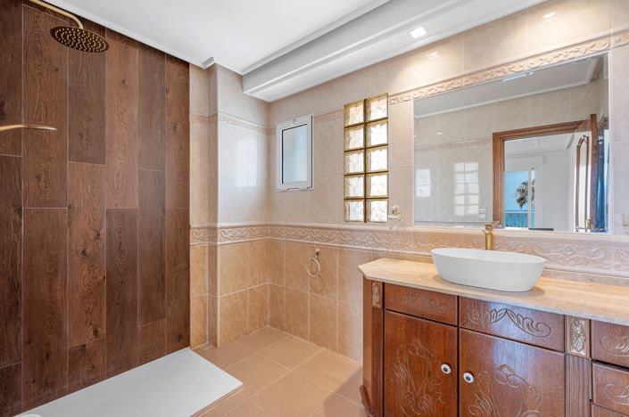 Image No.25-4 Bed Villa for sale