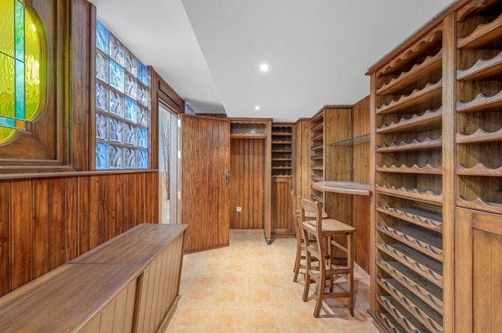 Image No.42-4 Bed Villa for sale