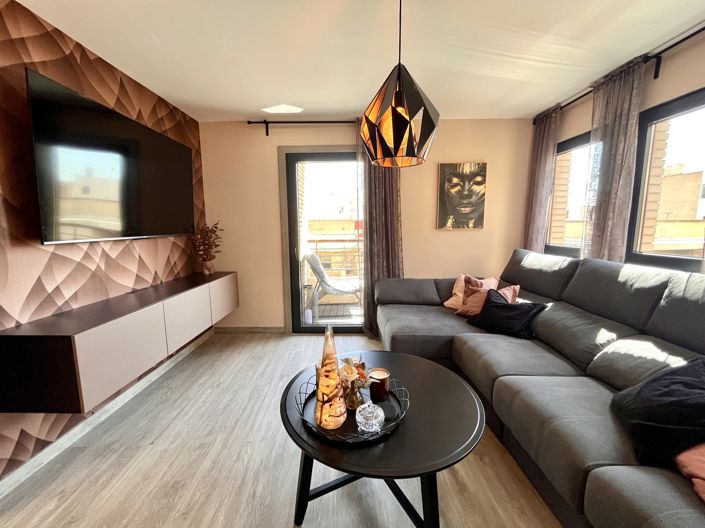 Image No.20-4 Bed Apartment for sale