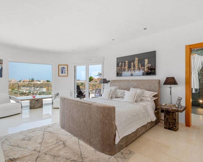 Image No.12-7 Bed Villa for sale