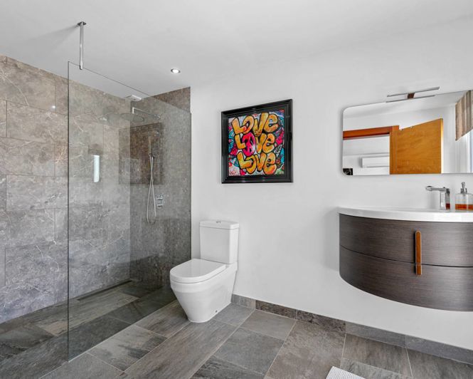 Image No.26-7 Bed Villa for sale