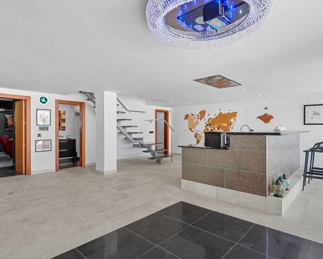 Image No.40-7 Bed Villa for sale