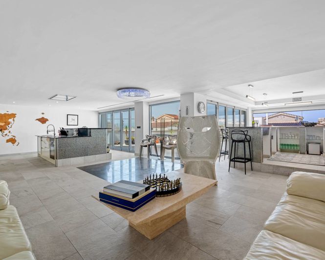 Image No.44-7 Bed Villa for sale