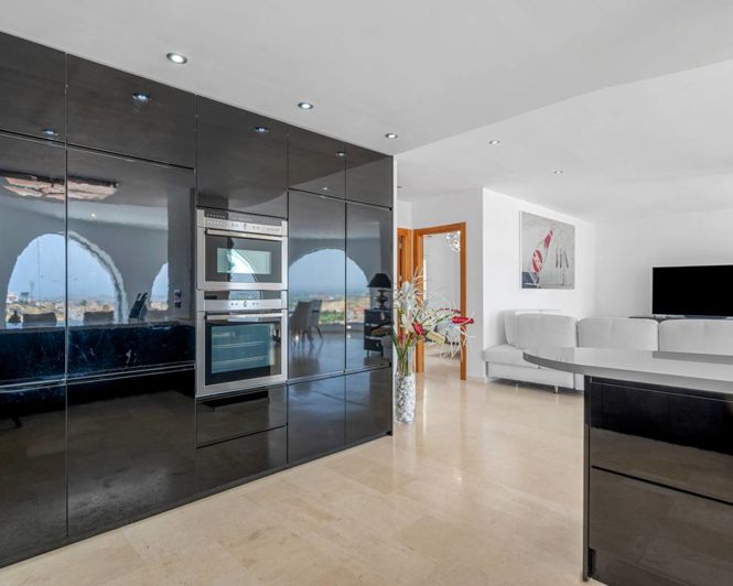 Image No.7-7 Bed Villa for sale