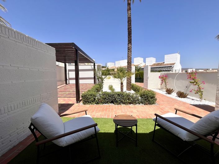 Image No.23-2 Bed Townhouse for sale