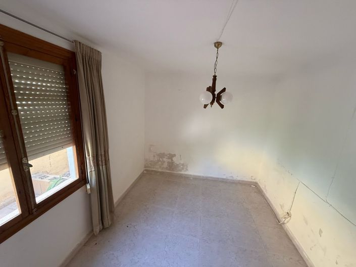 Image No.8-2 Bed Townhouse for sale