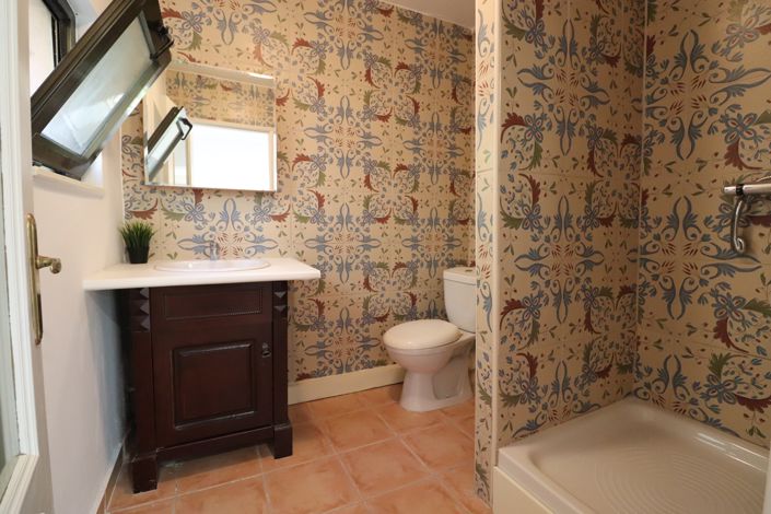 Image No.32-7 Bed Country Property for sale