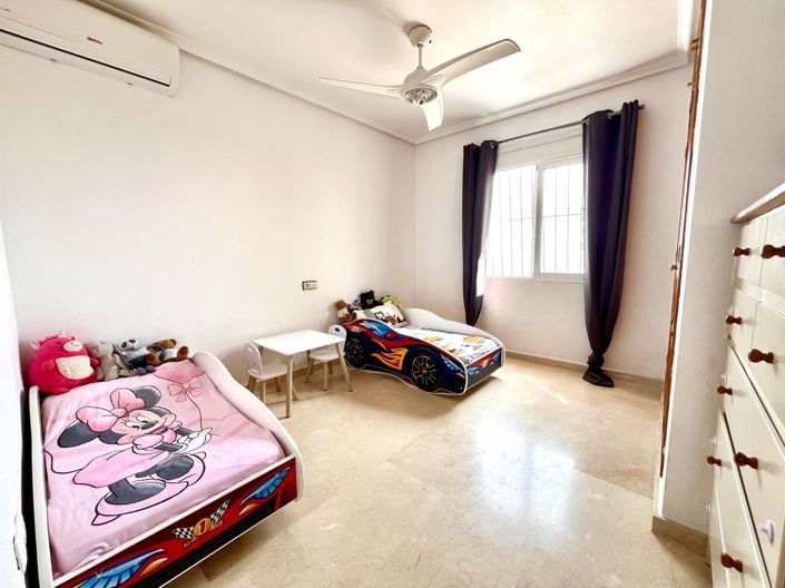 Image No.21-5 Bed Villa for sale