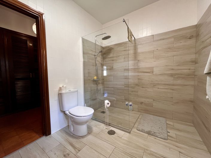 Image No.19-4 Bed Villa for sale