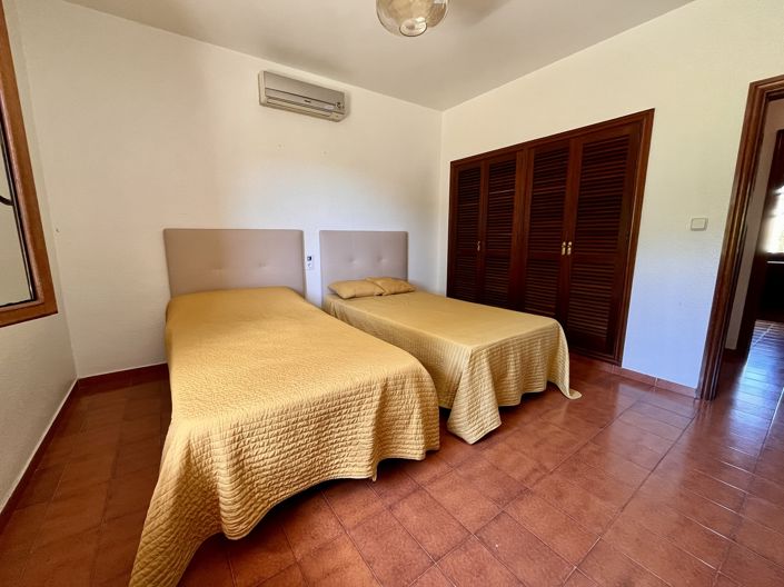 Image No.22-4 Bed Villa for sale