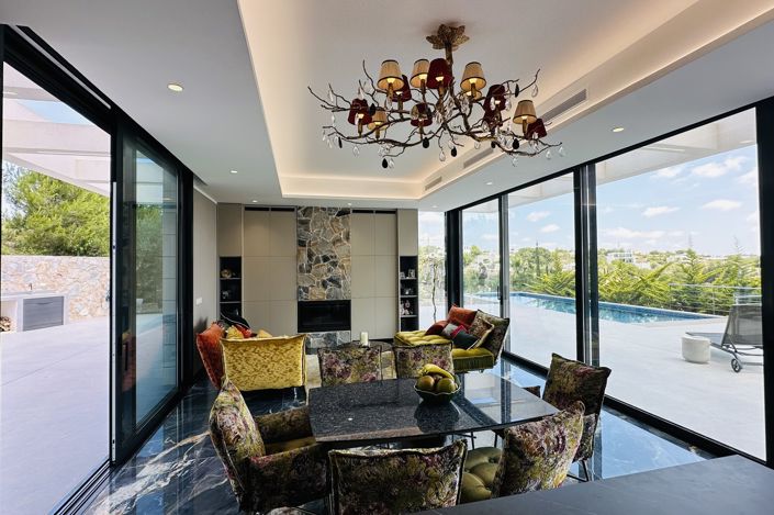 Image No.14-6 Bed Villa for sale