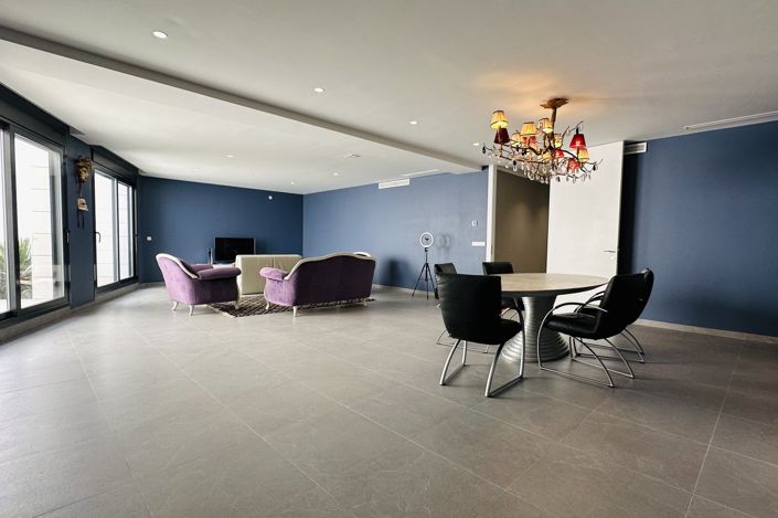 Image No.31-6 Bed Villa for sale