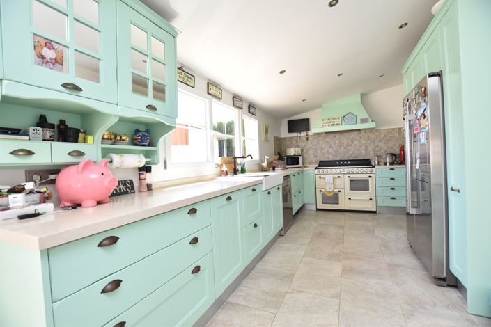 Image No.15-6 Bed Country Property for sale