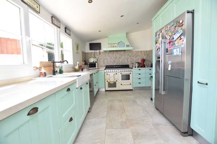 Image No.16-6 Bed Country Property for sale