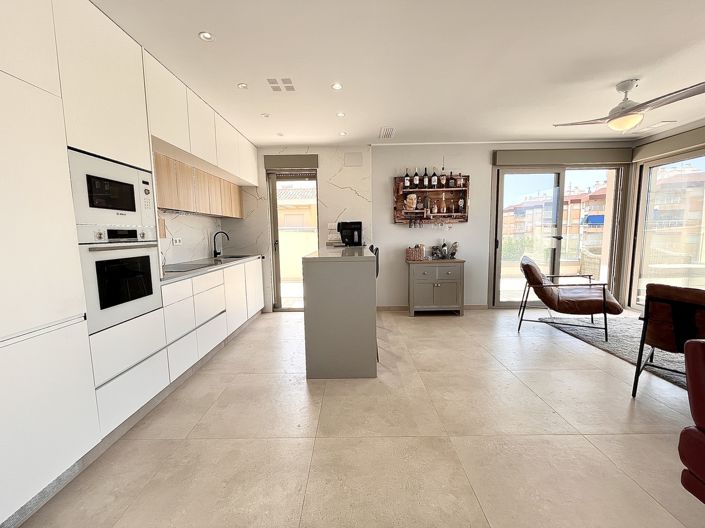 Image No.9-2 Bed Apartment for sale