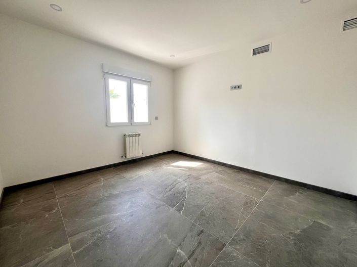 Image No.14-6 Bed Villa for sale