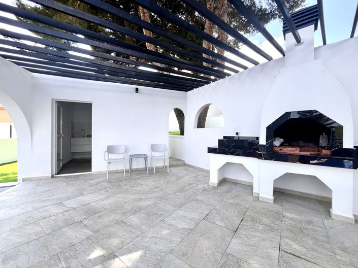 Image No.32-6 Bed Villa for sale