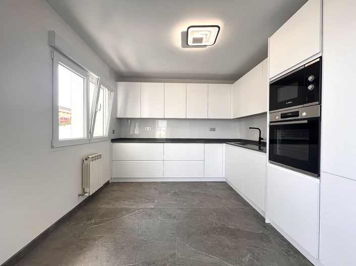 Image No.6-Villa de 6 chambres à vendre à Alicante