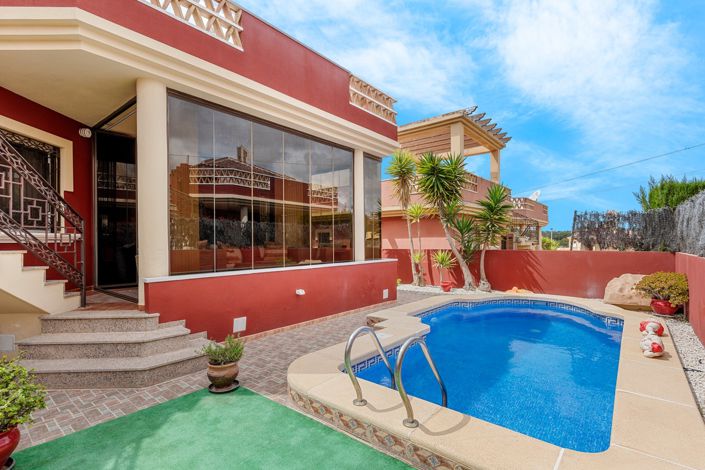 Image No.2-3 Bed Villa for sale