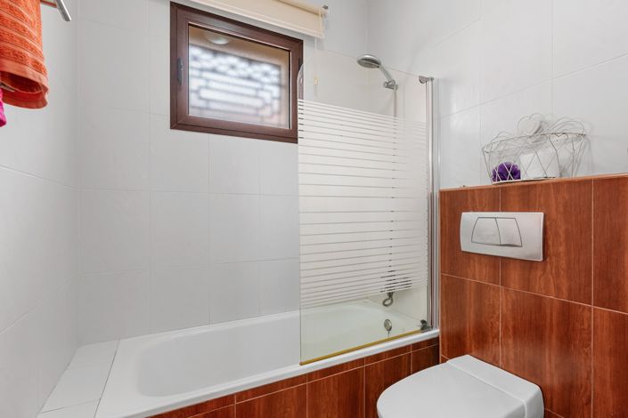 Image No.20-3 Bed Villa for sale