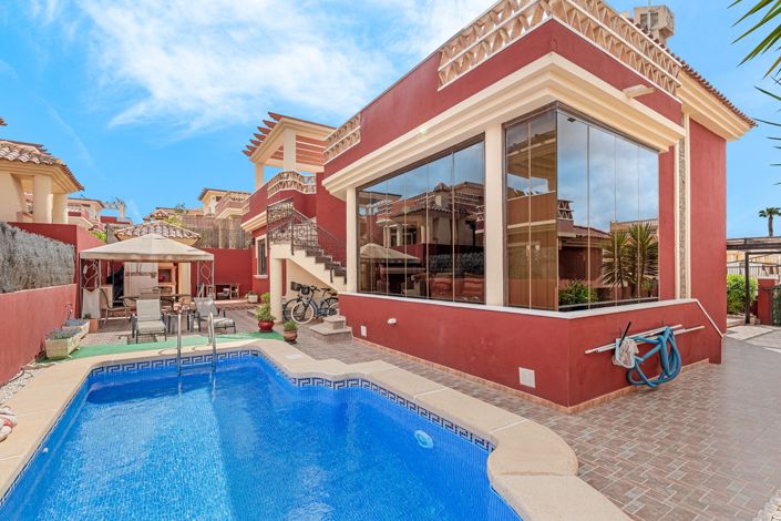 Image No.3-3 Bed Villa for sale