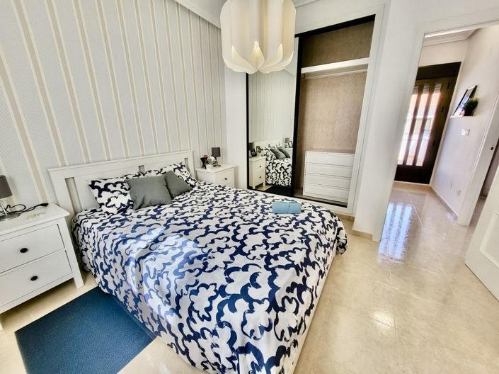 Image No.30-3 Bed Townhouse for sale