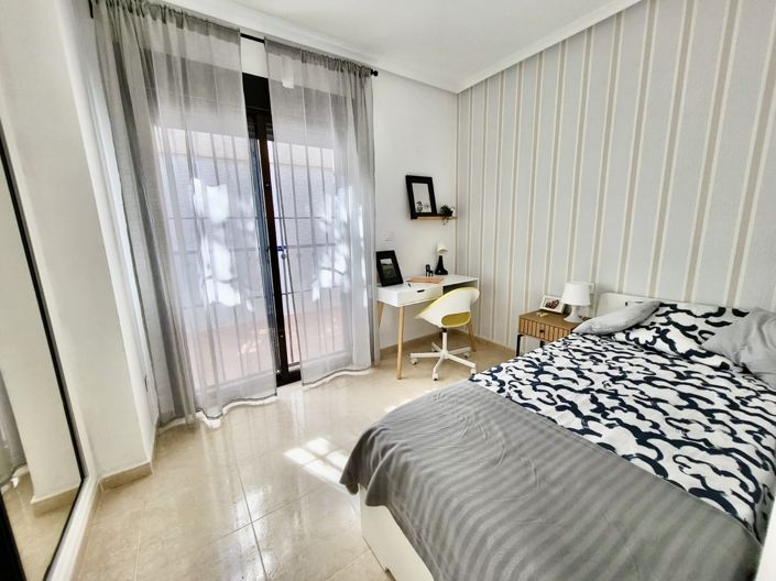 Image No.35-3 Bed Townhouse for sale