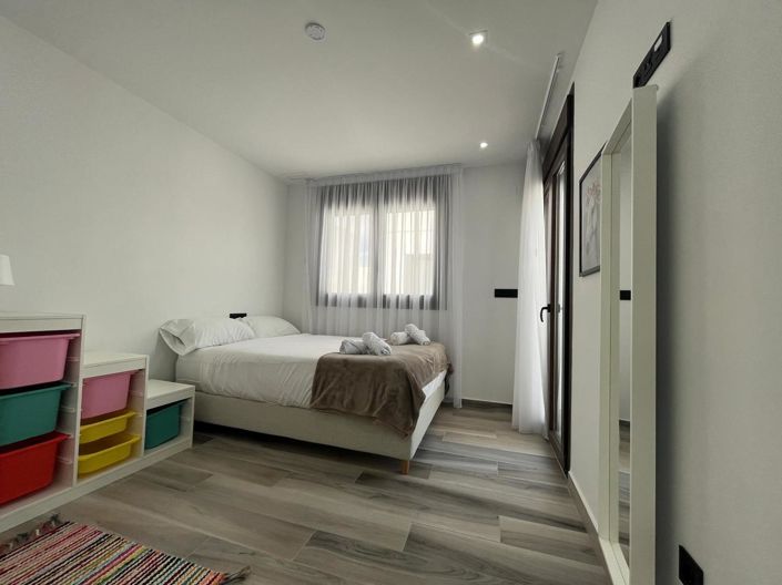 Image No.12-3 Bed Villa for sale