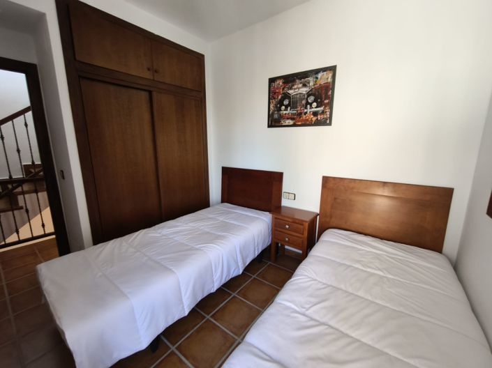 Image No.12-3 Bed Villa for sale