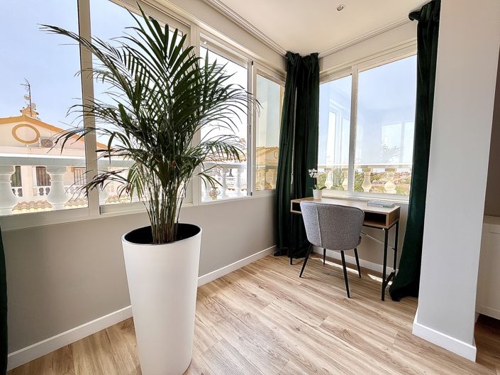 Image No.30-3 Bed Townhouse for sale