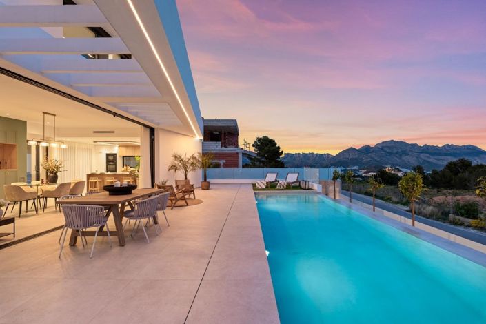 Image No.2-3 Bed Villa for sale